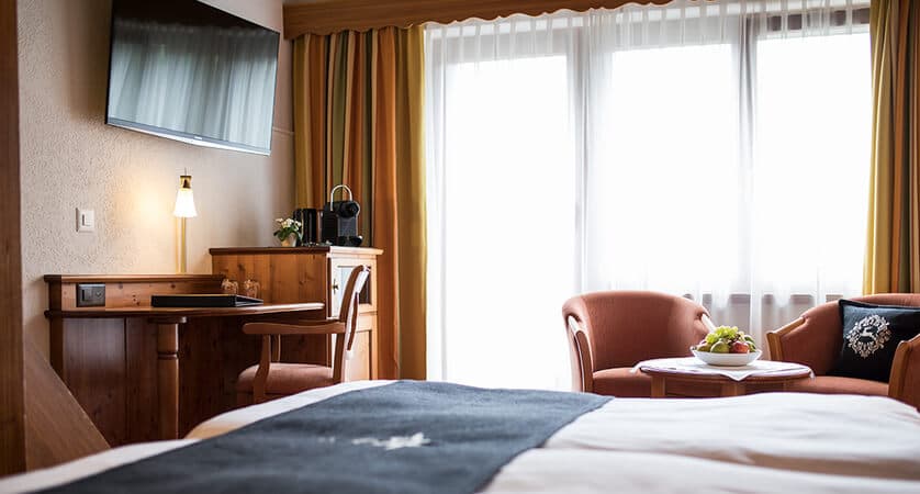 hotel-national-zermatt-standard-room-3