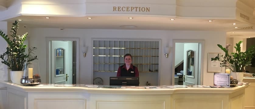 Hotel Schweizerhof, Reception