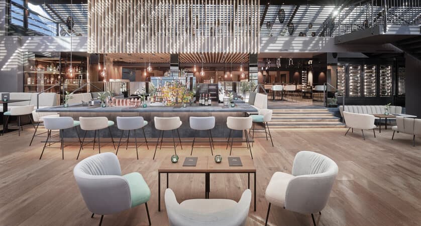 schloss-lebenburg-kitzbuhel-bar