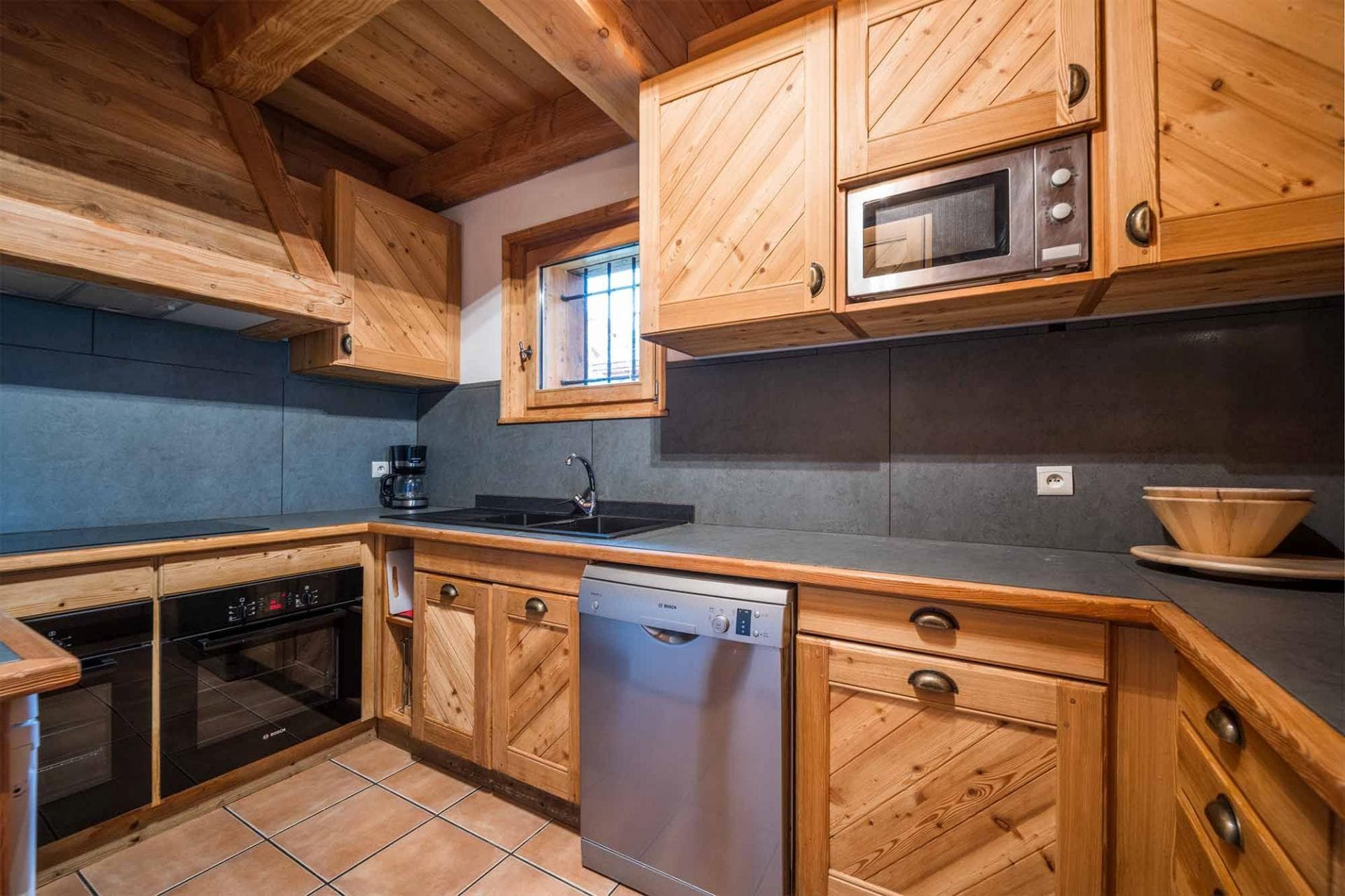 615d7092-ebf8-40f0-acc9-584e0a000f09