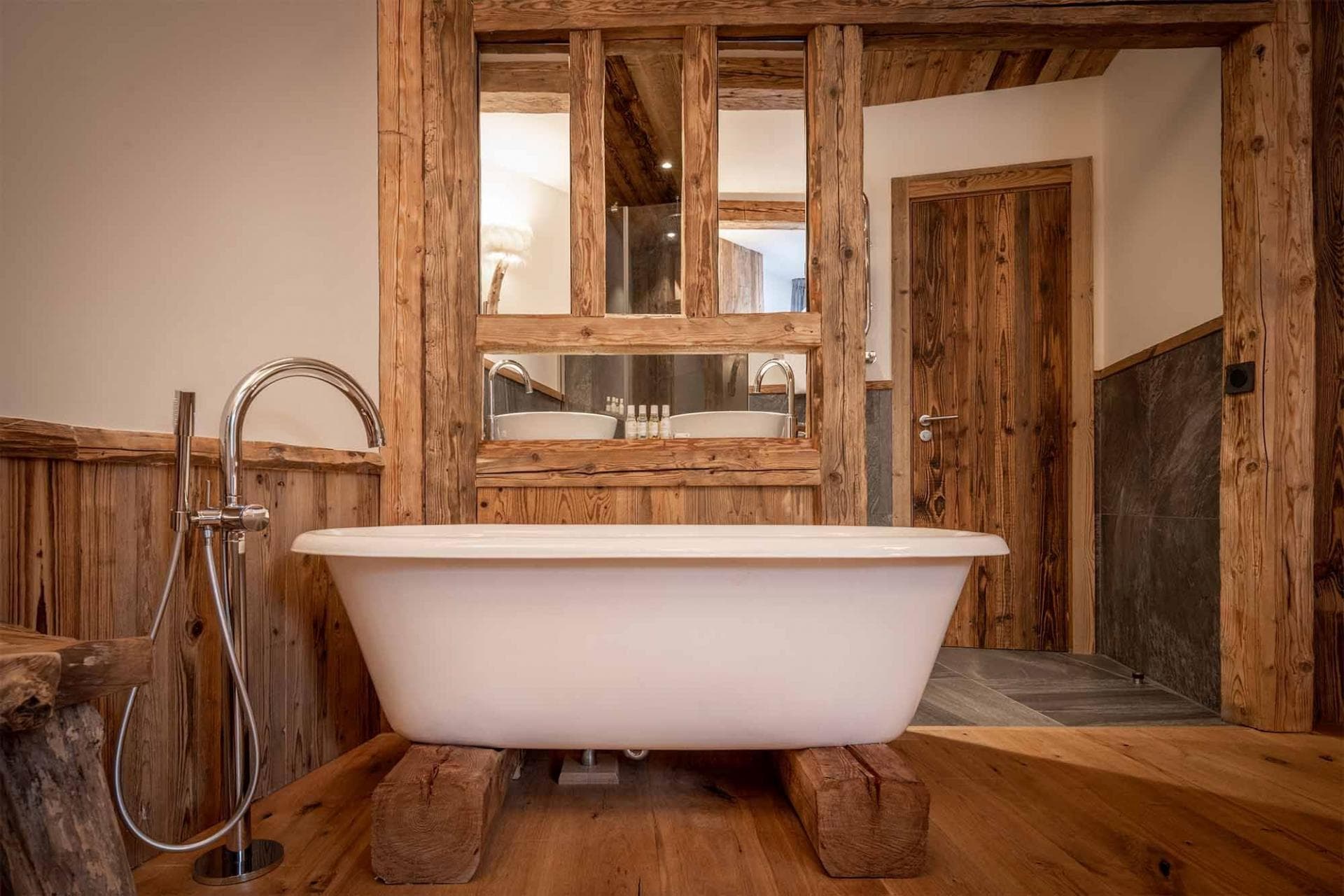 61654c8b-9850-4280-b3b9-44940a000f09