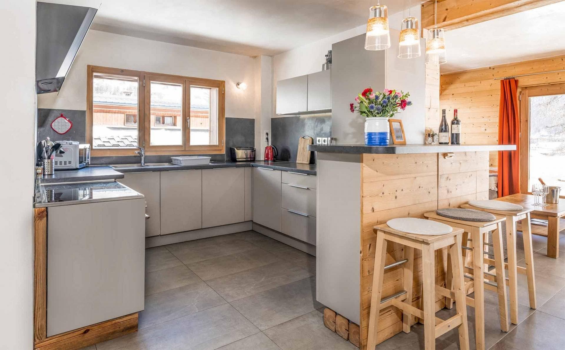 6166c0c9-c2a4-4f3d-a569-60360a000f09