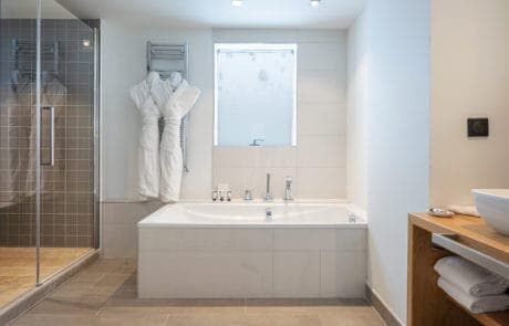 Suite-526-PBZ_4070-460x295