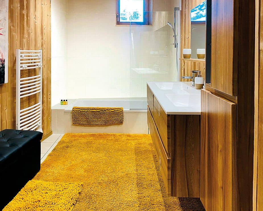 CHALET-KITZ-BATHROOM-925x740