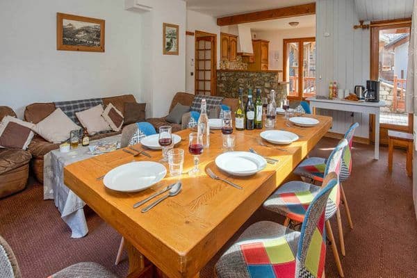 chalet-arsellaz-table