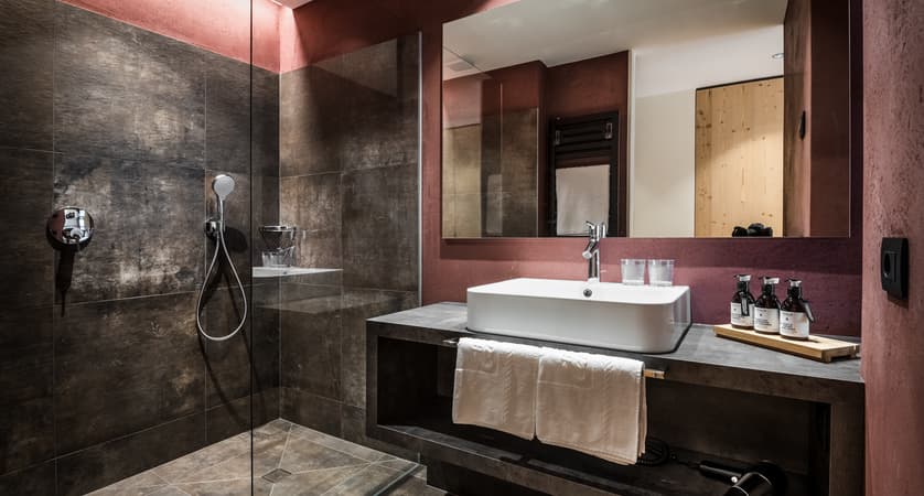 hotel-mareo-bathroom