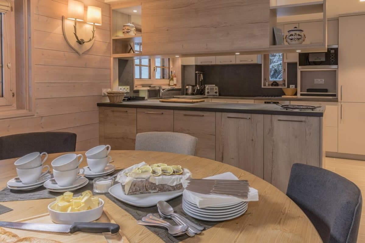 Chalet_Bois_d'Emeraude_La_Tania_kitchen