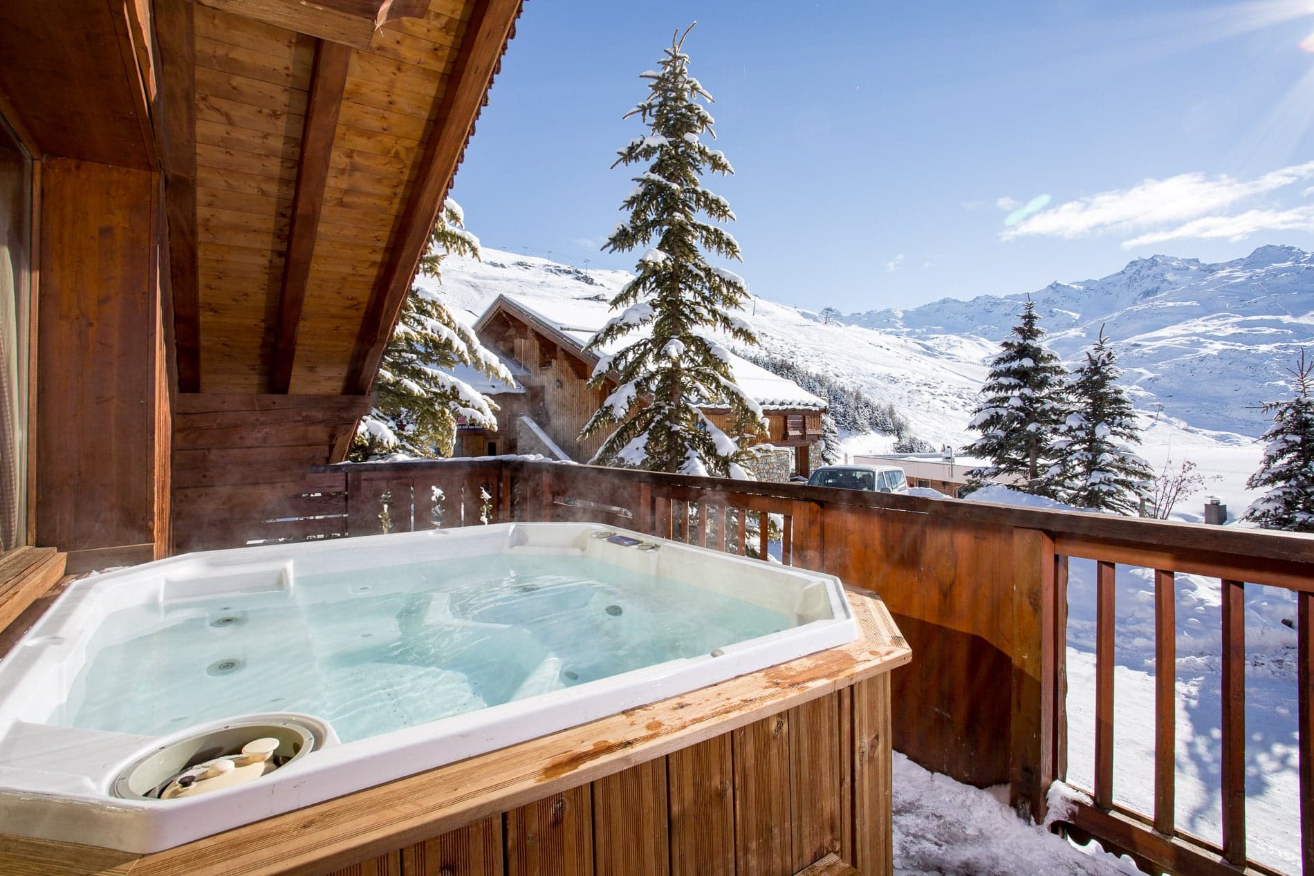 Chalet-Imogen-Hot-Tub