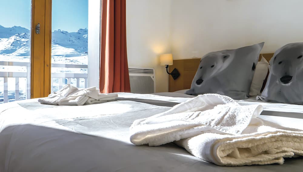 Chalet-Vega-Bedroom-1-web