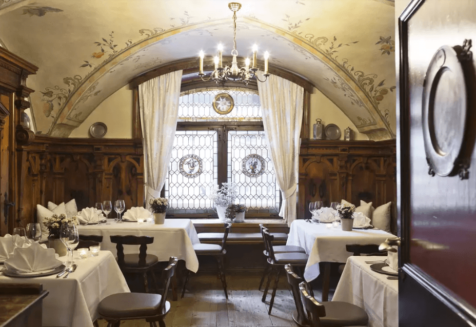 neuhaus private dining