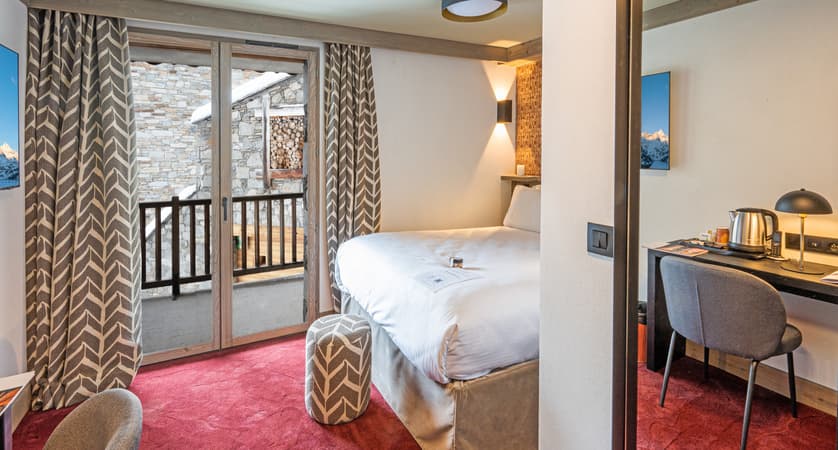 classic-room-with-balcony