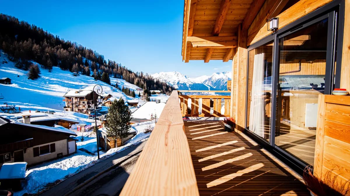 v2t9is8xdgwyg03xuiri