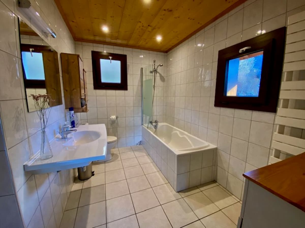 Chalet Chelmerbathrooom