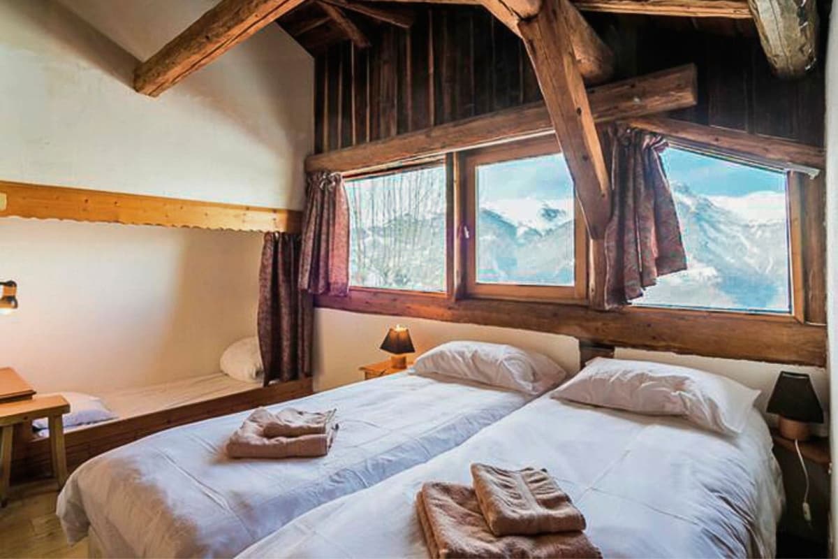 Chalet La Vielle Maison bedroom