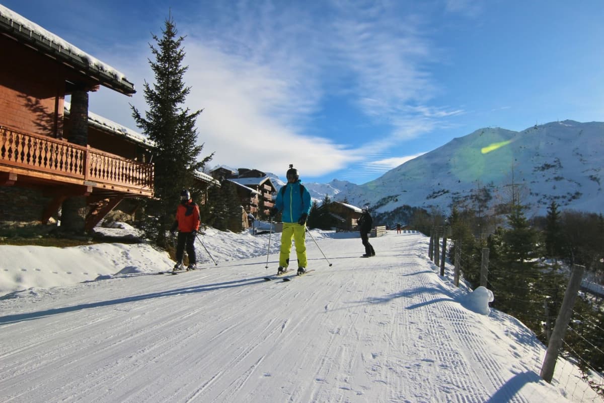 Chalet-Le-Panicaut and ski run