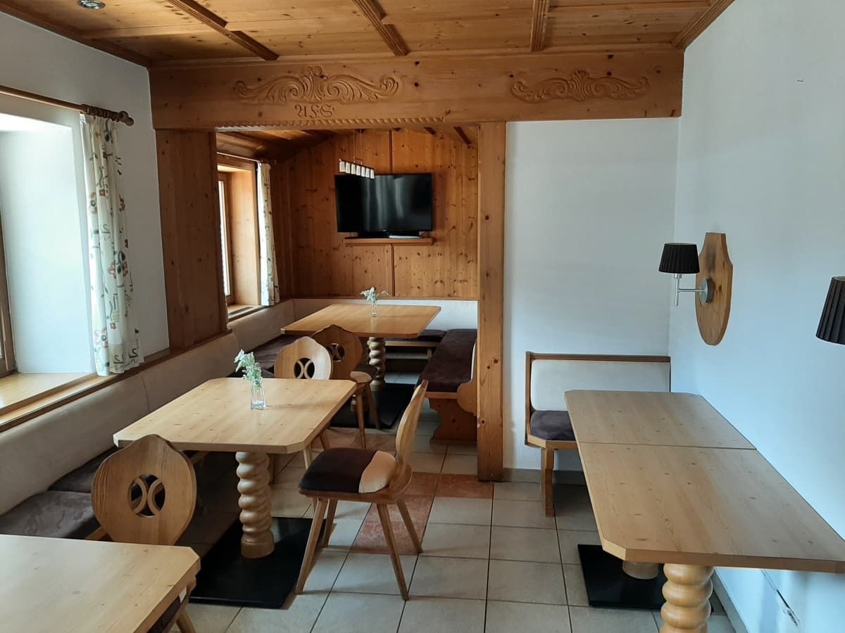 Chalet Schreder Dining room 2