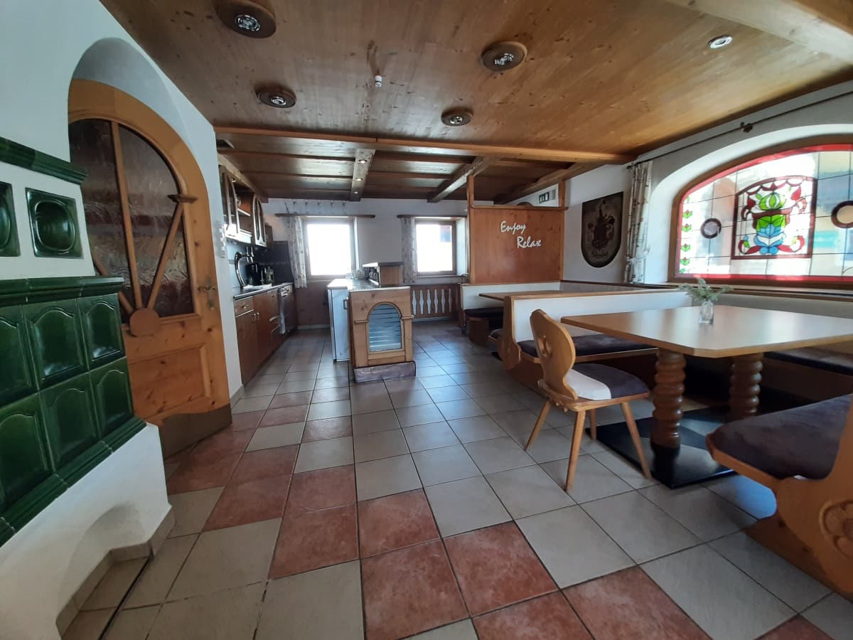 Chalet Schreder dining
