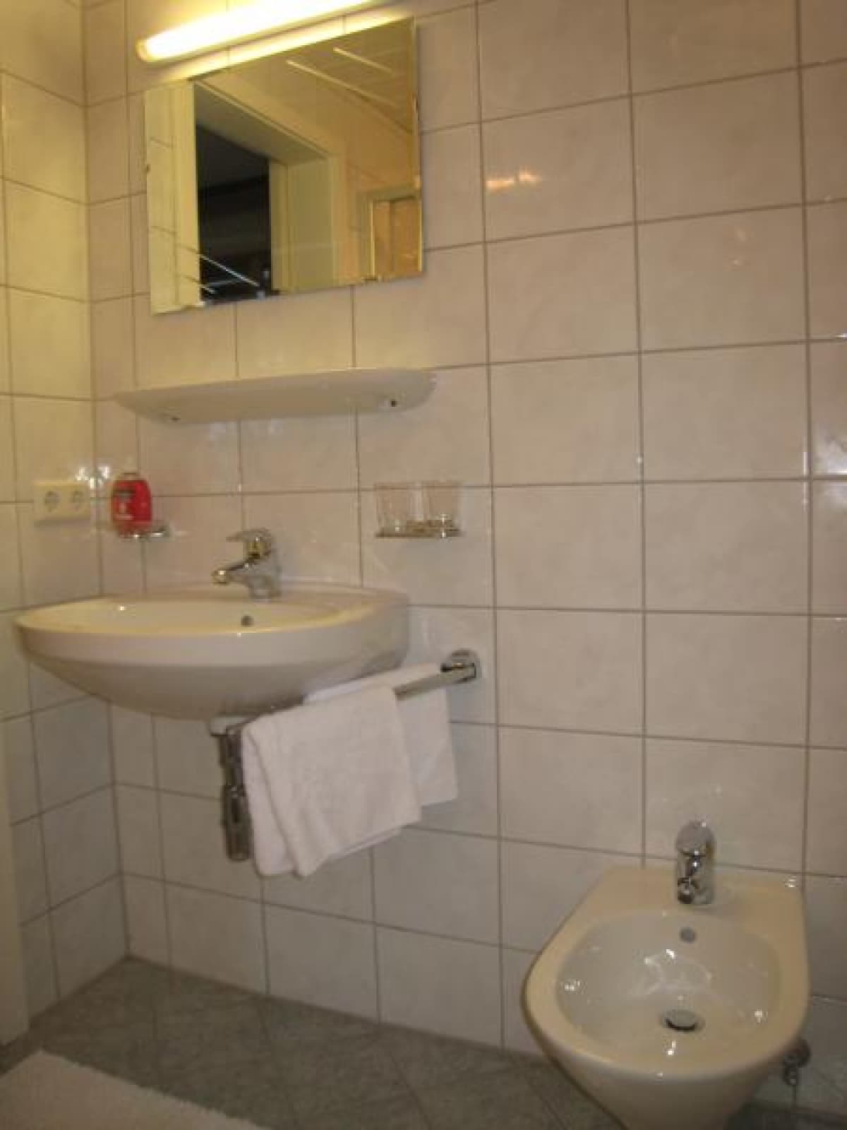 chalet ruth bathroom