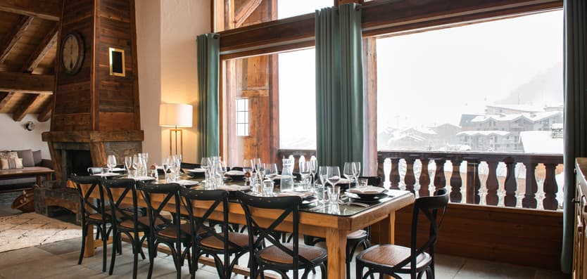 dining-4 chalet La Rocheure