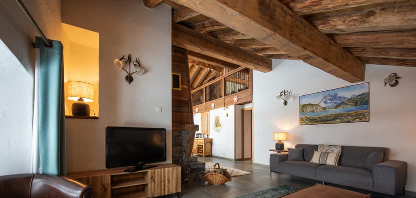 living-room-11 chalet La Rocheure