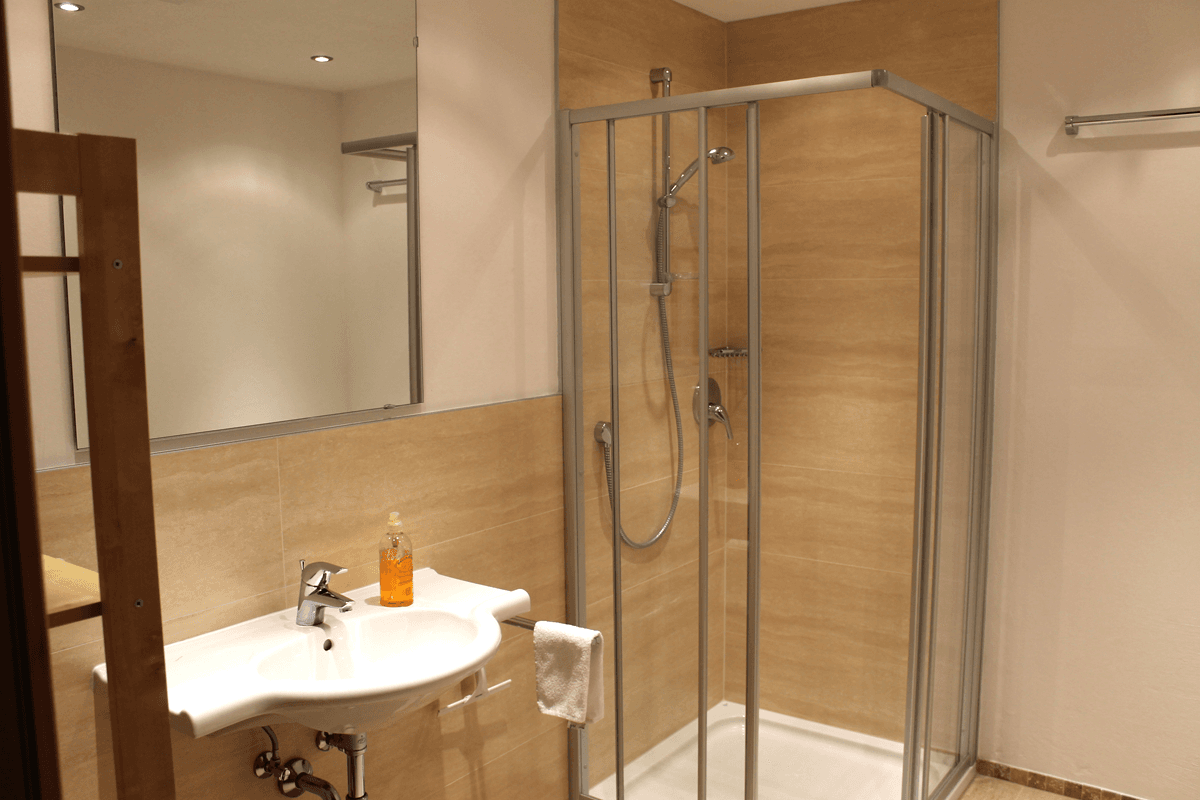 5-badkamer-1__ScaleWidthWzEyMDBd