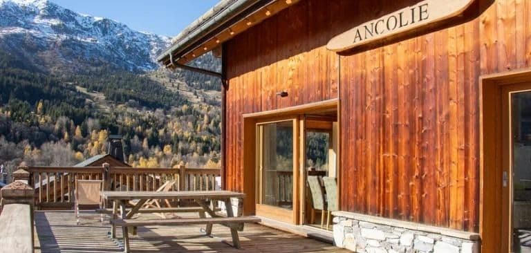 Chalet L'Ancolie balcony