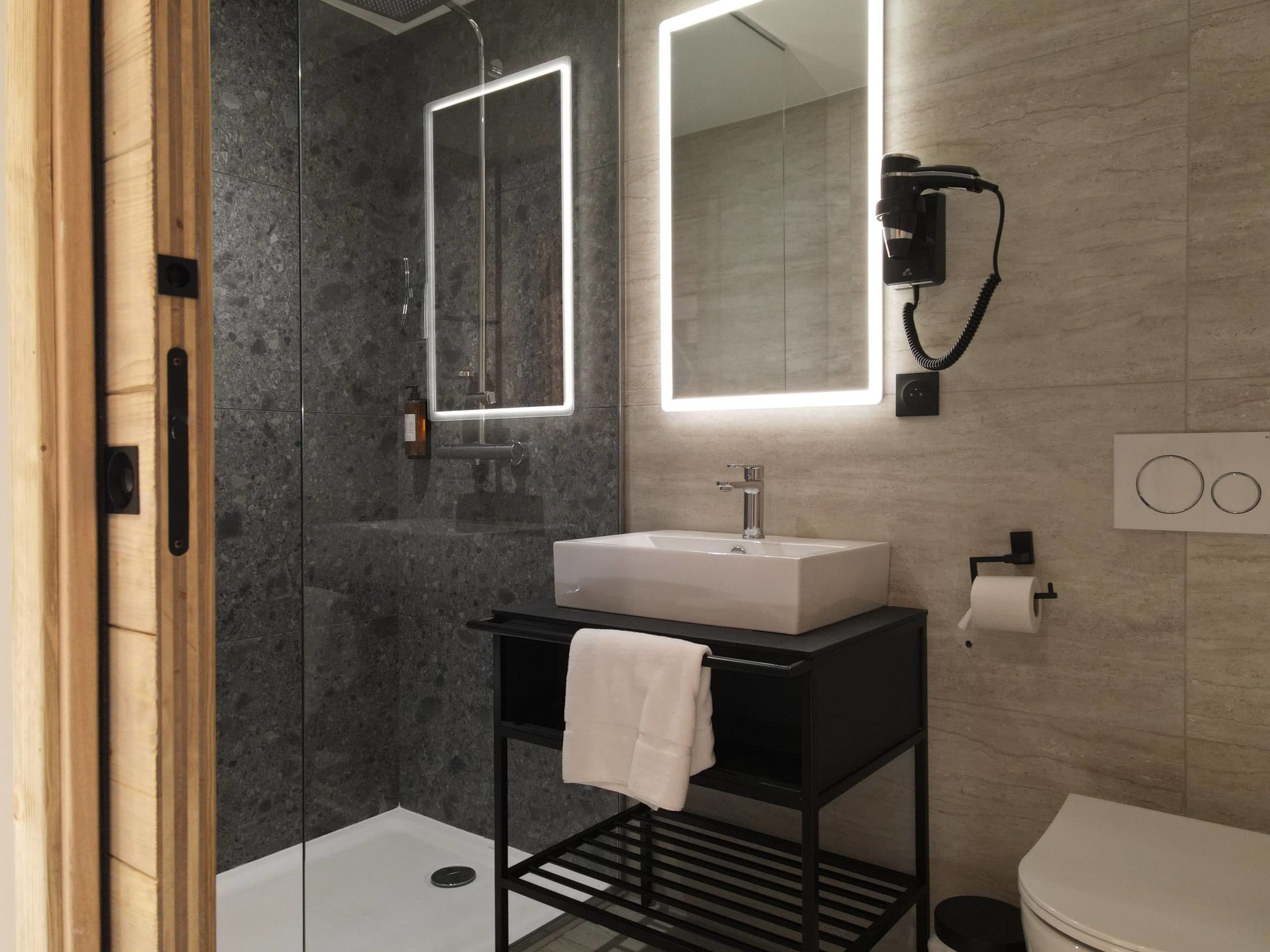 Image-collée-27-scaled