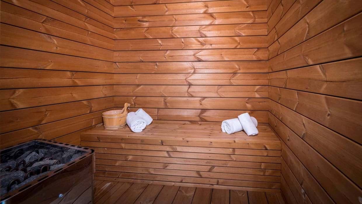 luxury-ski-chalet-woodpecker-1