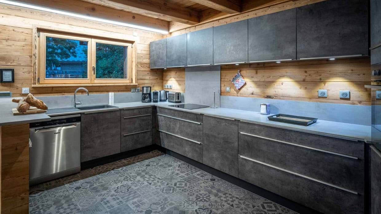 luxury-ski-chalet-woodpecker-kitchen