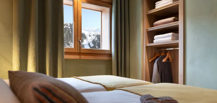 three_bedroom_apartment_bedroom_2-1