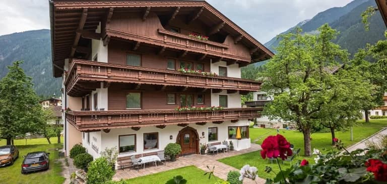 garni-kumbichlhof-mayrhofen-exterior