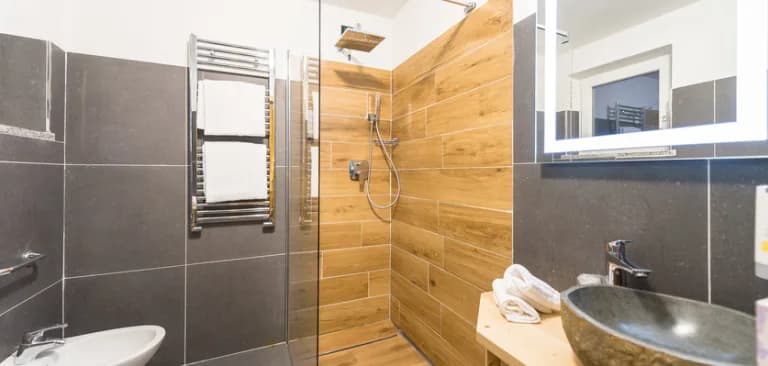 hotel_albolina_val_di_fassa_bathroom