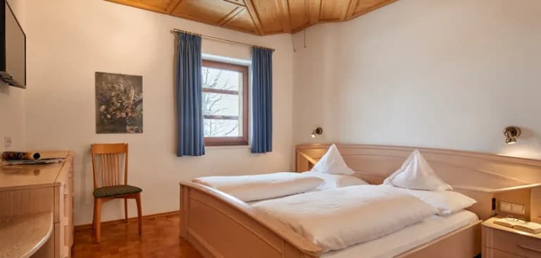 pension-angelo-bedroom-3