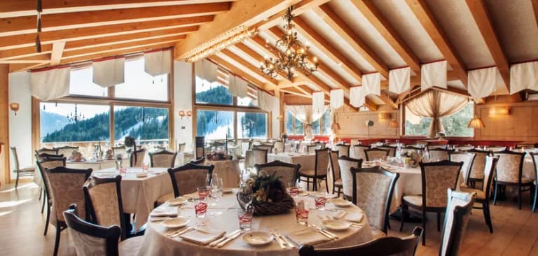 restaurant-dining-room-2