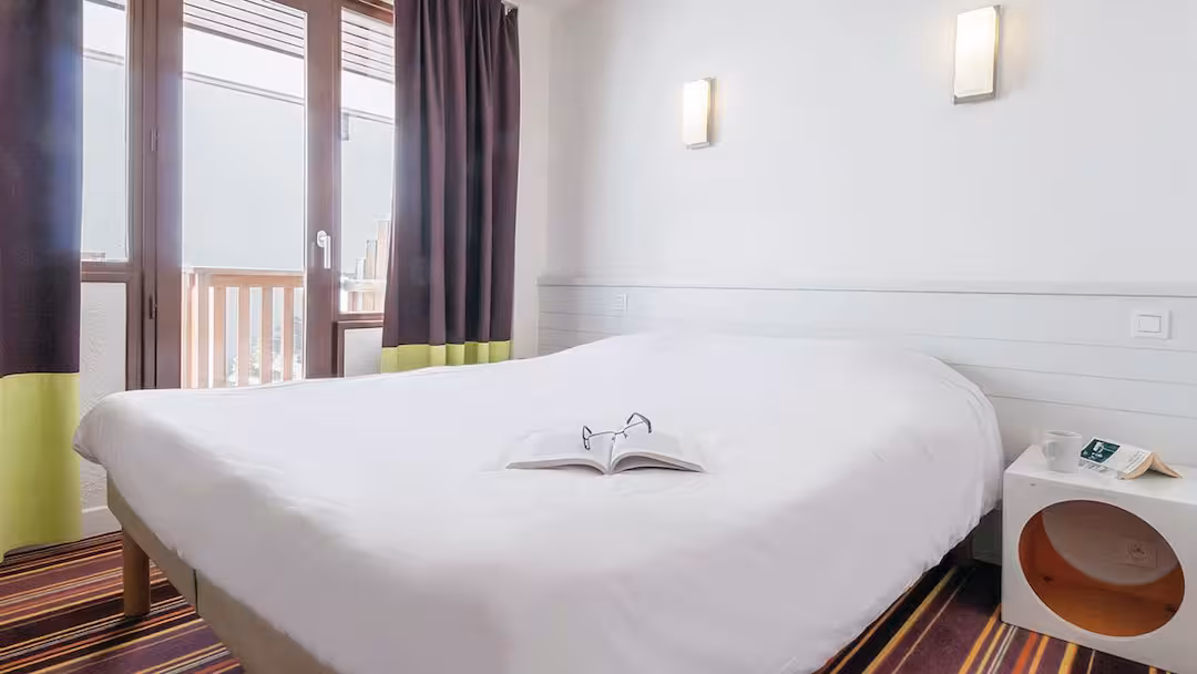 FRA_AVO_002_11WebOriginalCompressed