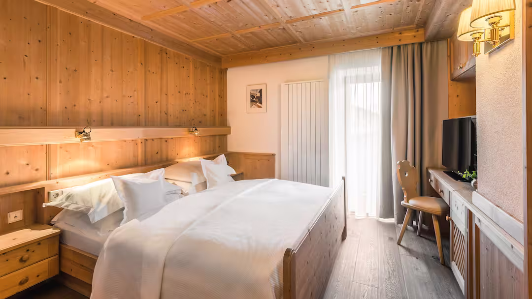 ITA_COV_005_83WebOriginalCompressed