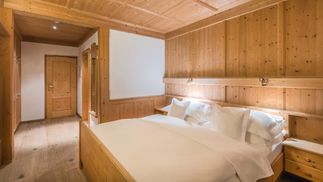 ITA_COV_005_84WebOriginalCompressed