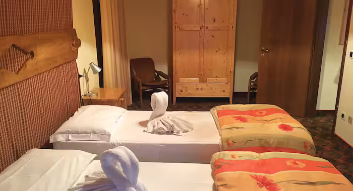 ITA_VAL_020_04WebOriginalCompressed