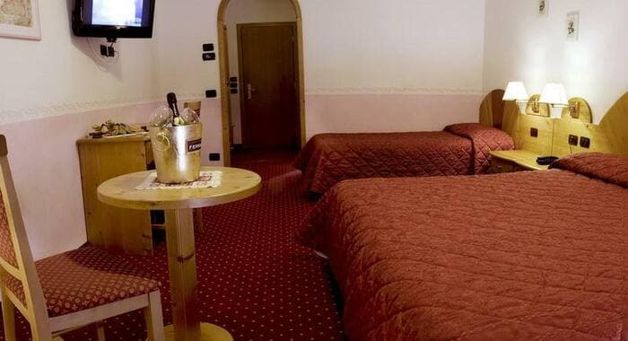 ITA_VAL_026_19WebOriginalCompressed