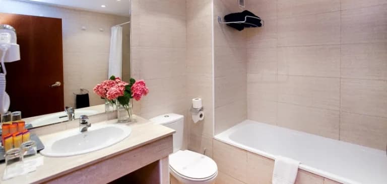 hotel-montane-bathroom