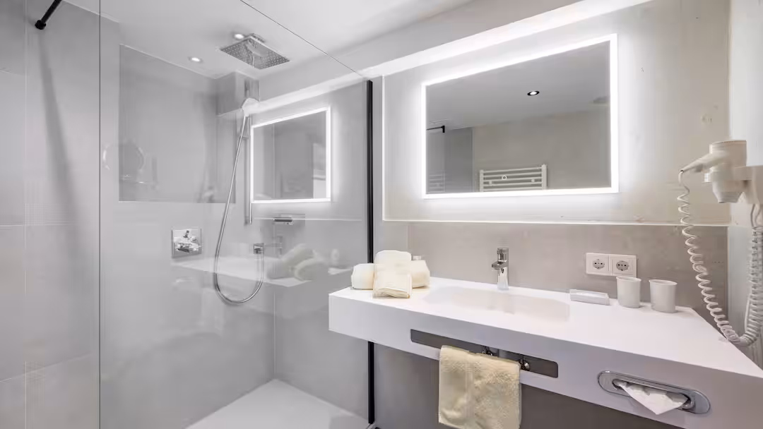 AUS_OBG_014_015WebOriginalCompressed