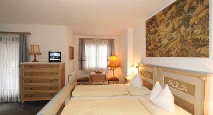 AUS_SAA_020_01_SMALLWebOriginalC