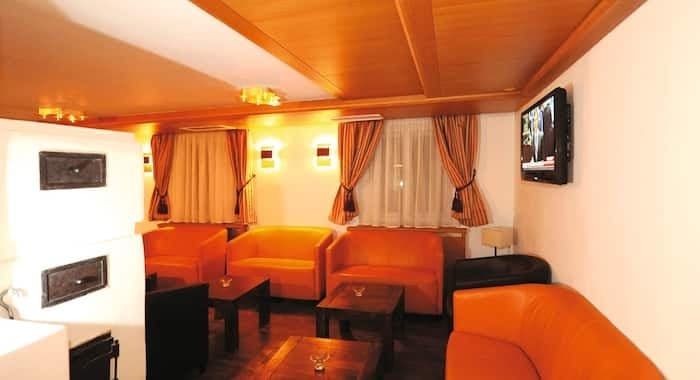 AUS_SAA_020_11WebOriginalCompres