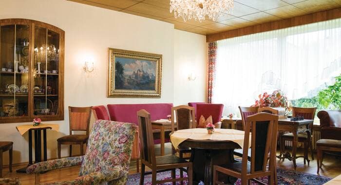 9B66B5D3-127B-4462-A0E9-65CAC1BE878E