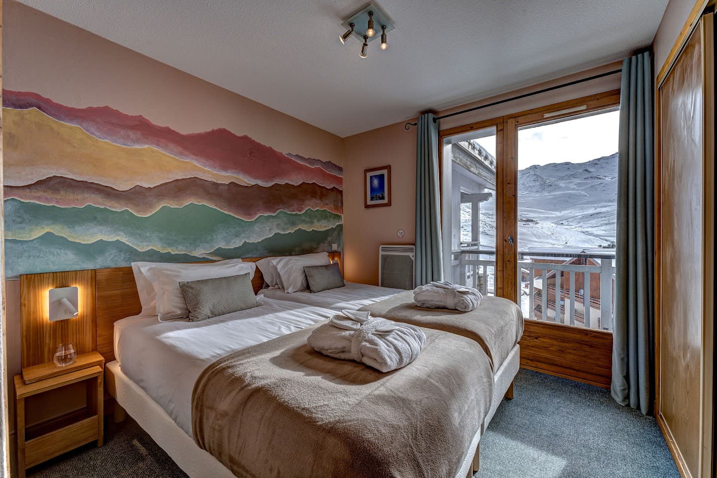 Pegase Room 6 daylight