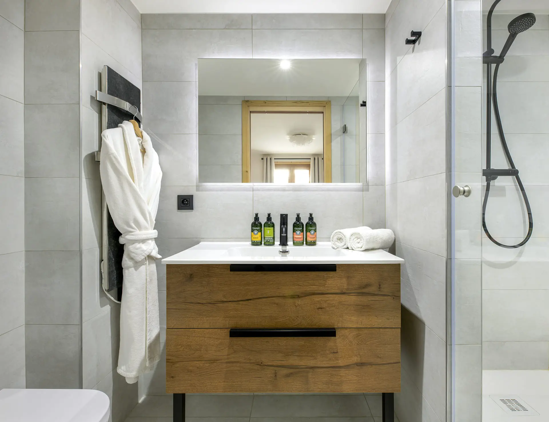 CHALET-ISABELLE-BATHROOM-web