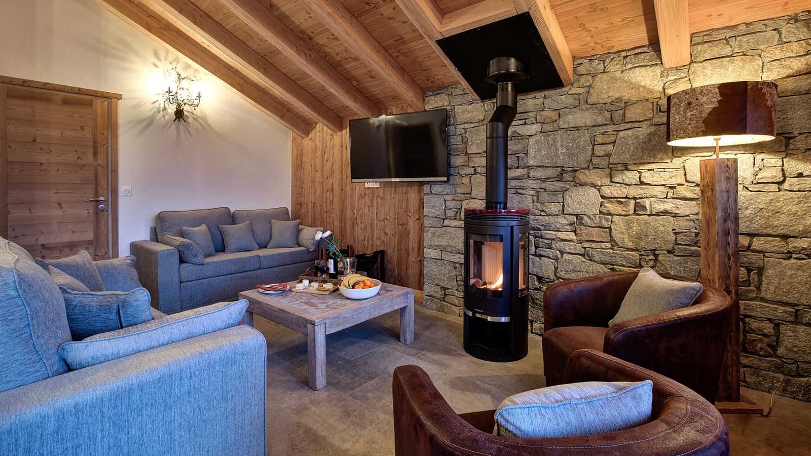 crocus-blanc-lounge-area_16757