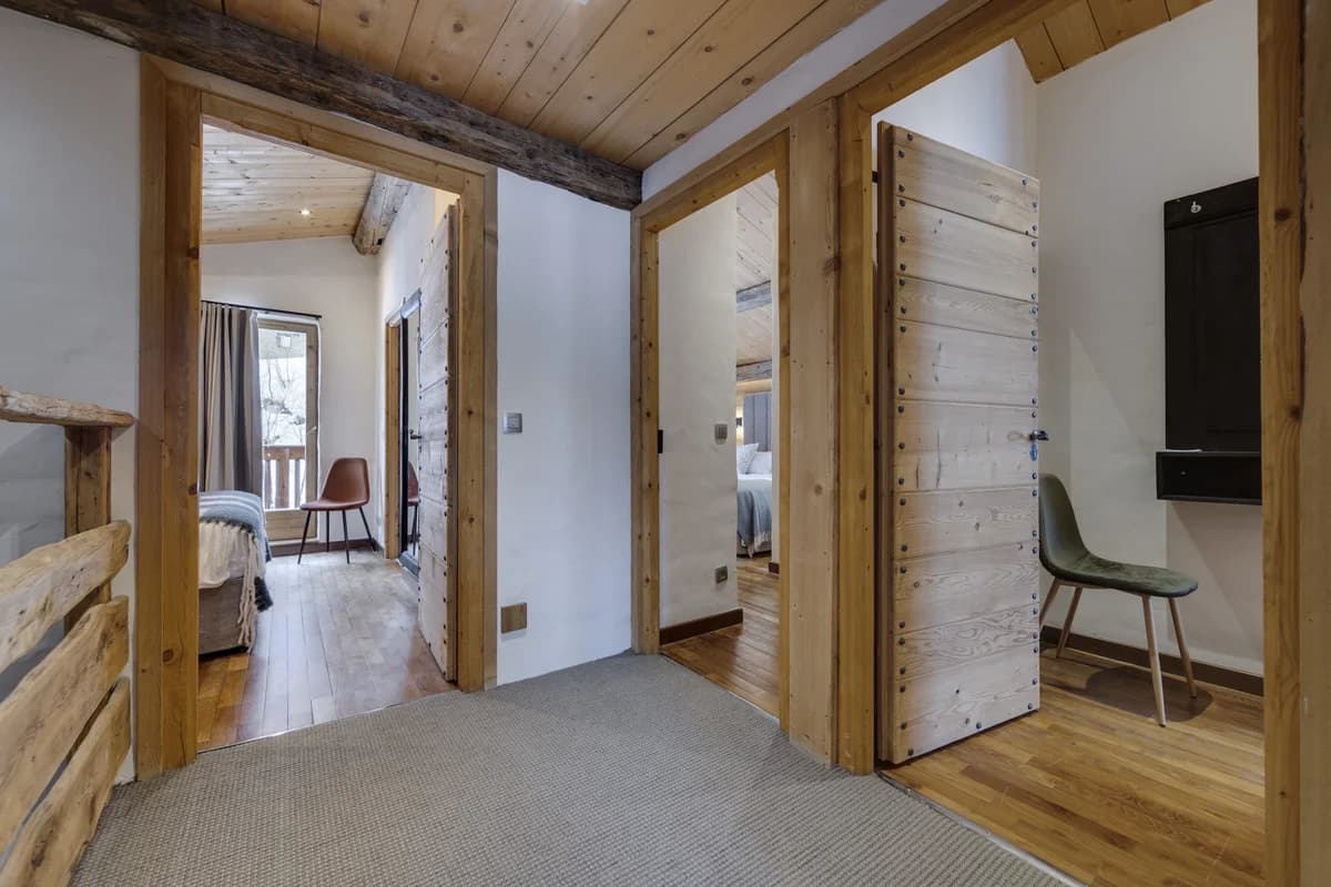 11684_c=(0,0,2047,1365)_w=1200_h=800