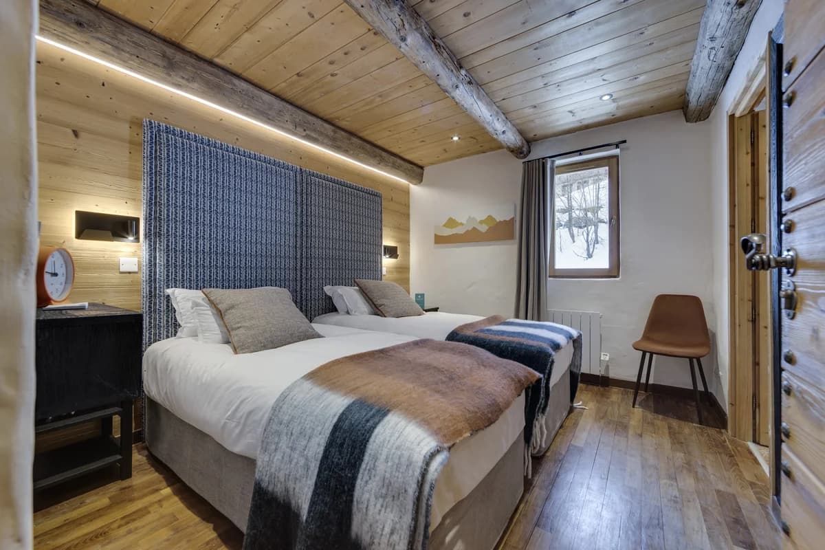 11761_c=(0,0,2047,1365)_w=1200_h=800