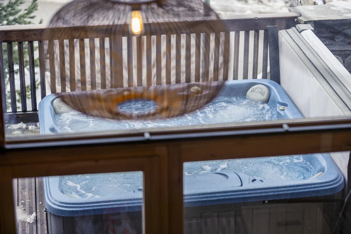 11873_c=(0,0,2047,1365)_w=1200_h=800